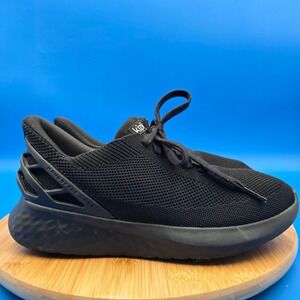 Kizik Athens Black Out Slip On Sneakers Mens 7.5 Womens 9 Hands Free DATHBK02-1D